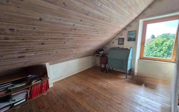 Maison à vendre    6 pièces •  Landivisiau