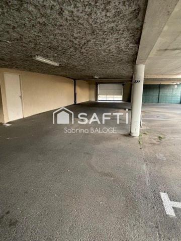 Place de Parking couverte très bien située