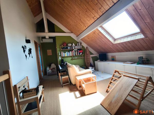 Proche de l'école et du Parc de Idron