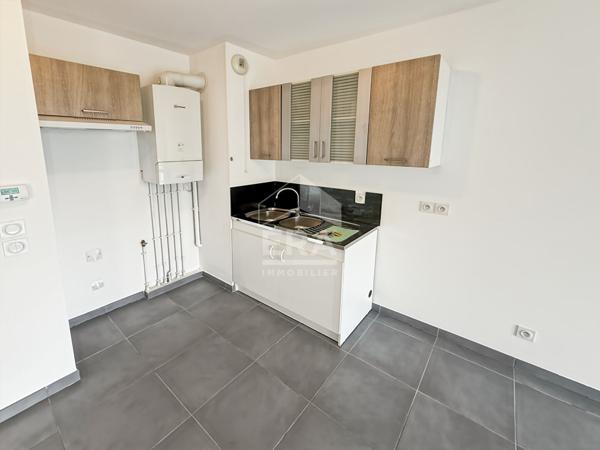 Les Pennes Mirabeau - Appartement T3 Rez de Jardin 52.04 m2 + terrasse et terrain