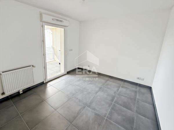 Les Pennes Mirabeau - Appartement T3 Rez de Jardin 52.04 m2 + terrasse et terrain
