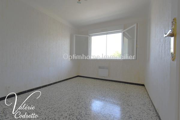 Appartement T3 de 64 m² avec terrasse et loggia – Résidence Le Cap d'Or – Six-Fours-les-Plages – À deux pas de la plage 83140