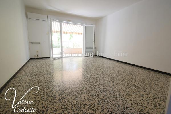 Appartement T3 de 64 m² avec terrasse et loggia – Résidence Le Cap d'Or – Six-Fours-les-Plages – À deux pas de la plage 83140