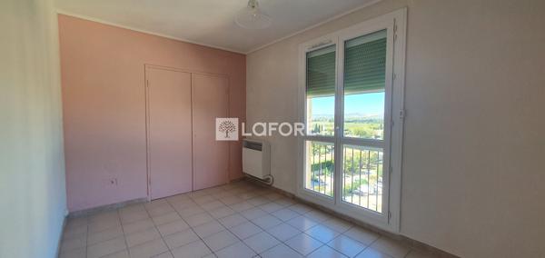 Achat appartement près de SORGUES - 3 pièce(s) - 56 m² - 81 000 €
