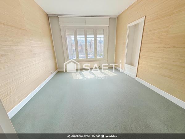Appartement 4 pièces de 109 m² avec cave et grenier – Vue dégagée sur les toits
