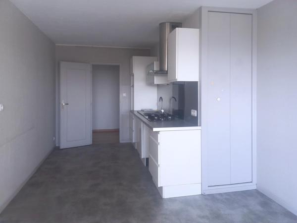 appartement Type 4, résidence avec parc, un garage
