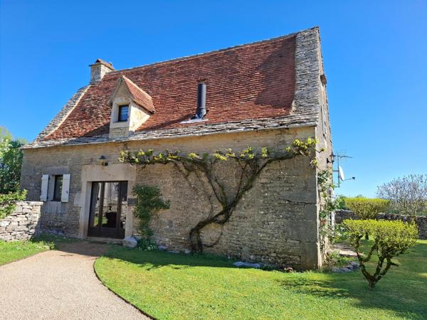 Domaine d'exception du XVIIIe siècle , composé de 4 gîtes et maison d'habitation ,exploitable immédiatement !