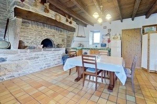 Domaine d'exception du XVIIIe siècle , composé de 4 gîtes et maison d'habitation ,exploitable immédiatement !