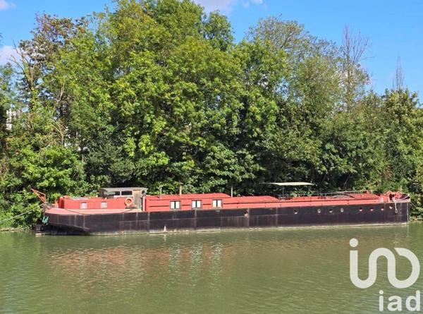 Péniche 7 pièces de 160 m² à Joinville-le-Pont (94340)