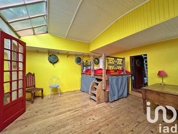 Péniche 7 pièces de 160 m² à Joinville-le-Pont (94340)