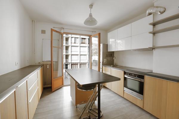 Lumineux 4 pièces avec balcon La Part-Dieu