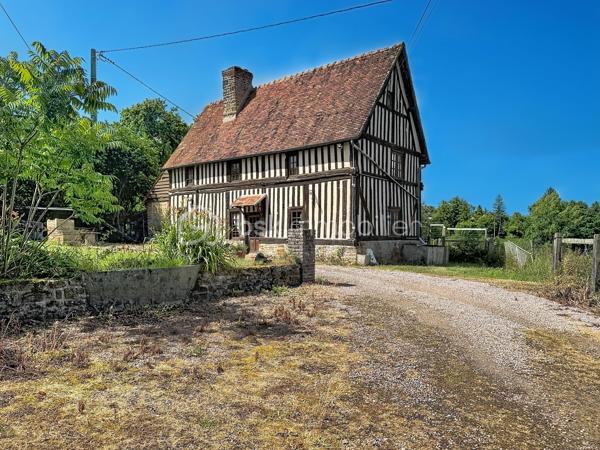 Emmanuel Cauchois BSK immobilier vous présente cette authentique propriété Normande avec ces 5 hectares de pâturages verdoyant, plat, ou coule une rivière, entre campagne et village vous serez trouver une qualité de vie dans cette charmante maison à restaurer, " devis établie pour la restauration ".

D'une superficie d'environ 97m2, avec une dépendance accolée à la maison et sur ces 5 hectares autour de la maison, elle se compose: 
      - Une entrée sur salle 
      - Un salon ouvert avec vue sur les champs 
      - Une cuisine 
      - Un WC 
      - Une buanderie " autrefois une salle de bain "

A l'étage: 
      - 2 chambres 
      - 1 Salle de bain 
      - un bureau 

Les plus de la maison: 
    
     - Diagnostic énergétique D/ B 
     - 5 hectares de terrain plat autour de la maison 
     - Poêle à bois 
     - Non loin du village de Vimoutiers 
     - Comble aménageable permettant de créer un espace supplémentaire