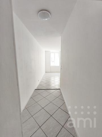 Appartement T3 de 67.02m² à VAUJOURS