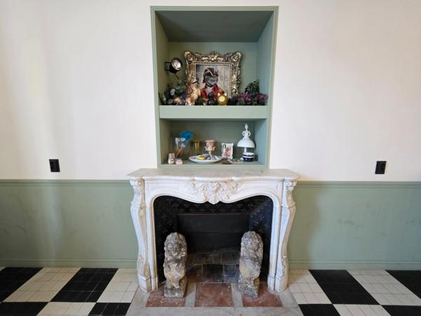 GROS POTENTIEL POUR CETTE TRES BELLE PROPRIETE DE 19HA AVEC CHATEAU ET BATIMENT DE + DE 1200 M²