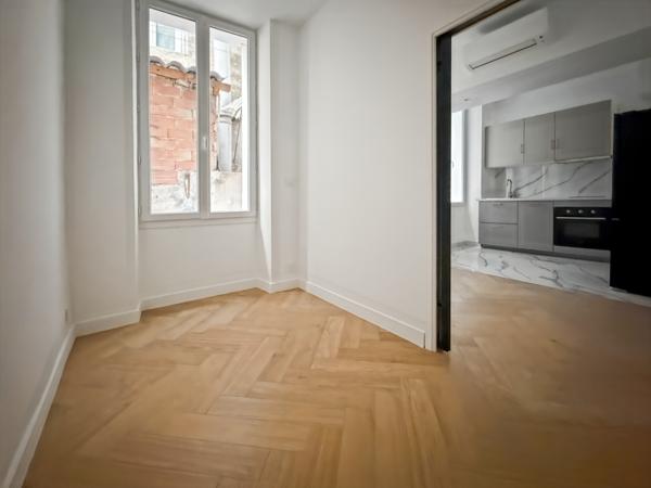 Marseille (13001) À Louer – Petit T2 de 20,70m2 rénové avec climatisation – Rue Glandevès – Proximité Vieux-Port