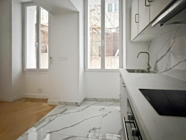 Marseille (13001) À Louer – Petit T2 de 20,70m2 rénové avec climatisation – Rue Glandevès – Proximité Vieux-Port