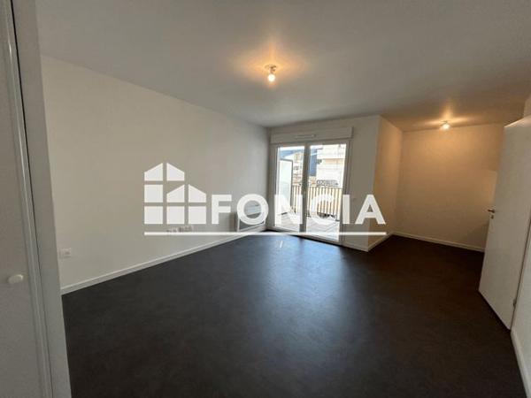 Location Studio 27.77 m² - 53, RUE DES FRERES LUMIERE Caen 14000