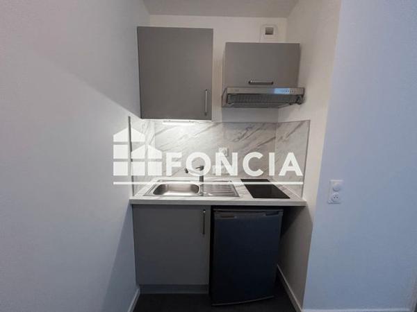 Location Studio 27.77 m² - 53, RUE DES FRERES LUMIERE Caen 14000