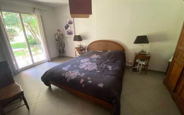 Maison à vendre    6 pièces •  Sainte-Eulalie