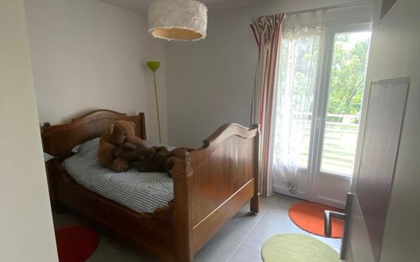 Maison à vendre    6 pièces •  Sainte-Eulalie