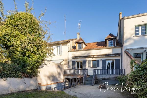 Maison à vendre 5 pièces, Bergerac 4 chambres sur 257 m2 de terrain