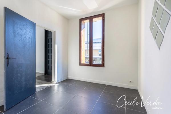 Maison à vendre 5 pièces, Bergerac 4 chambres sur 257 m2 de terrain