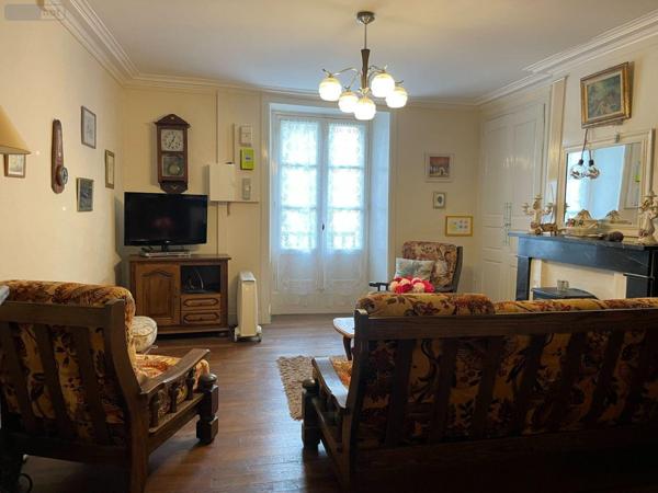 Maison à vendre à Bais en Mayenne (53160), ref : 12703/3645