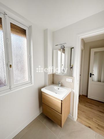 Appartement
         3 pièces
        - 72 m² Bien prestige 680 000 € *