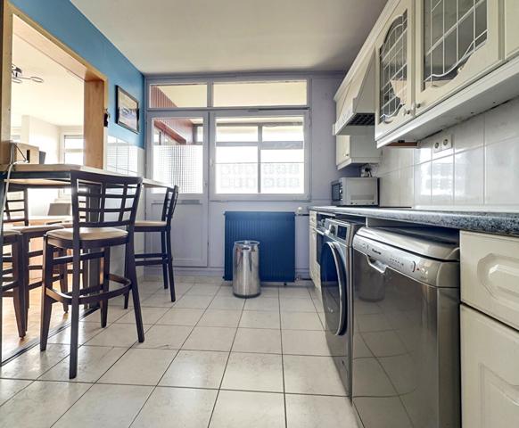 Appartement Lyon 4 pièces 83.5 m2 Dernier étage