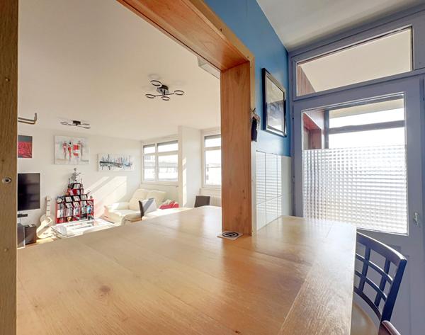 Appartement Lyon 4 pièces 83.5 m2 Dernier étage