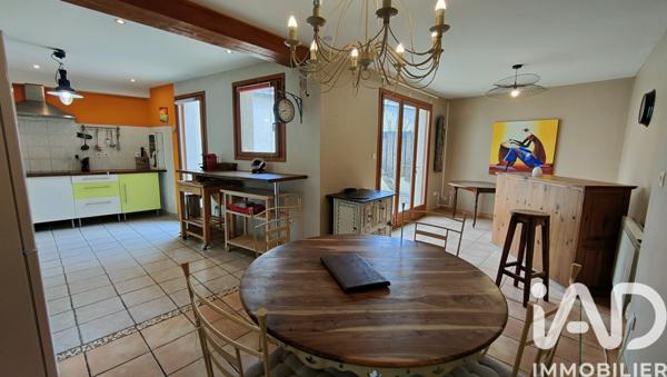 Location maison 6 pièces 117 m² Saint-Jean-de-Soudain