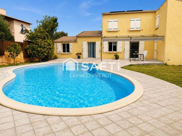 Maison 4 chambres en impasse, 200m², 1000m² terrain, piscine
