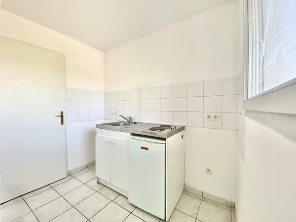 Appartement
         2 pièces
        - 48 m² 88 500 € *