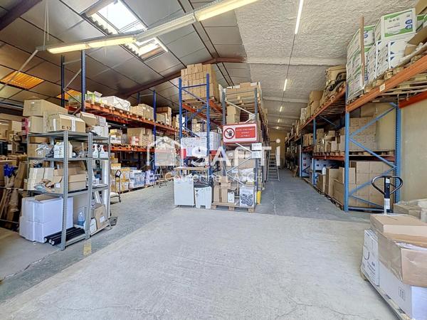 IMMEUBLE MIXTE  A CASTELNAU LE LEZ