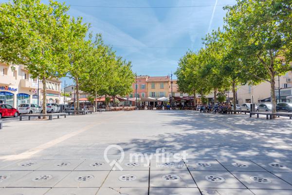 Six-Fours-les-Plages (83140) Cœur de ville de Six-Fours : appartement T2 avec garage