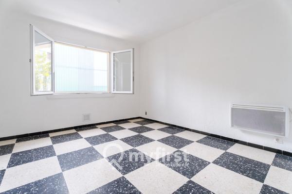 Six-Fours-les-Plages (83140) Cœur de ville de Six-Fours : appartement T2 avec garage