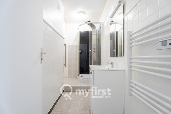 Six-Fours-les-Plages (83140) Cœur de ville de Six-Fours : appartement T2 avec garage