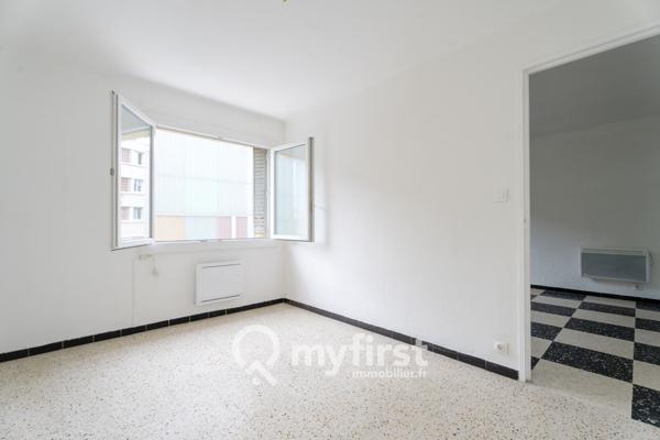 Six-Fours-les-Plages (83140) Cœur de ville de Six-Fours : appartement T2 avec garage