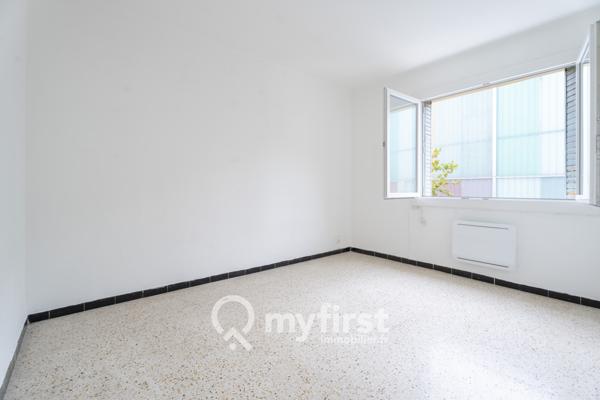 Six-Fours-les-Plages (83140) Cœur de ville de Six-Fours : appartement T2 avec garage