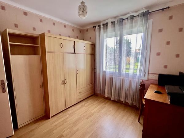 maison de plain-pied de 97m2 avec dépendances et jardin, 3 chambres