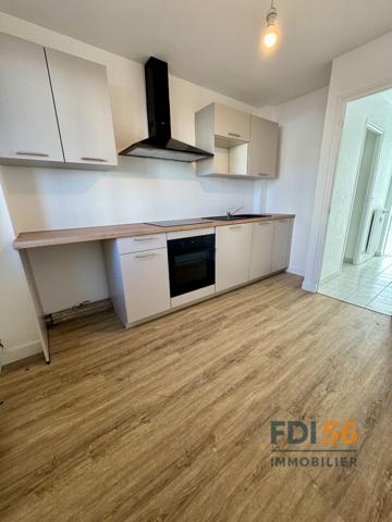 À VENDRE - APPARTEMENT - 65 m2 - PARKING ET CHAUFFAGE COMPRIS , Lorient