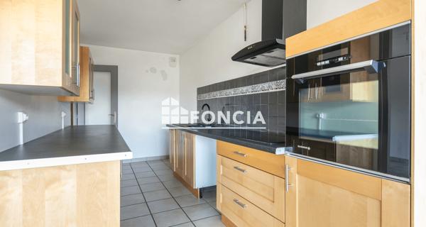 À vendre Appartement 3 pièces 83 m² - Voiron 38500
