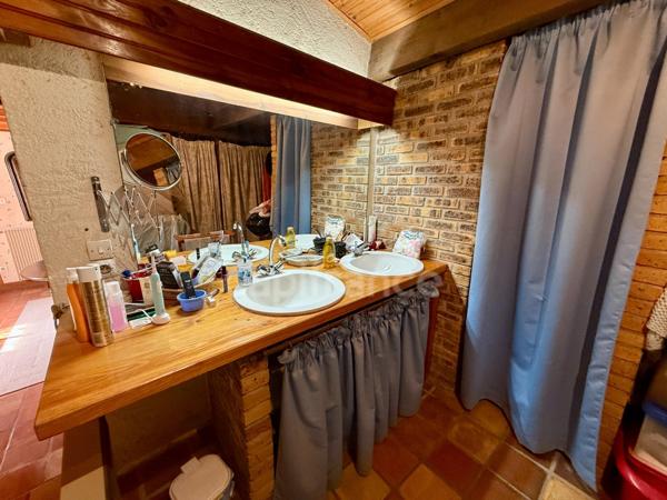 🏡 Maison en pierre pleine de caractère avec potentiel locatif – proche de Cherveux