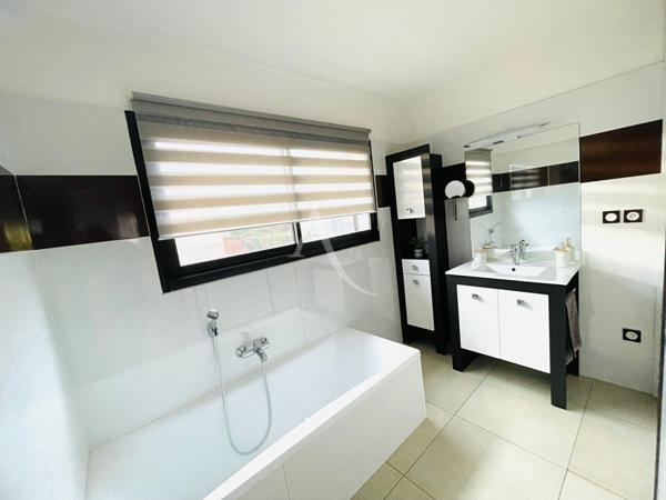 À VENDRE LAS COBAS VILLA 4 FACES DE 110 M2 SUR PARCELLE DE 170 M2