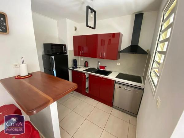 Appartement à louer 2 pièces 41.03m² Saint-Leu (97436)