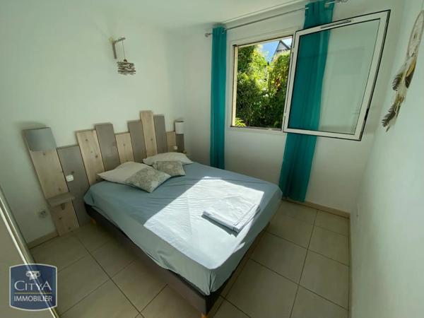 Appartement à louer 2 pièces 41.03m² Saint-Leu (97436)