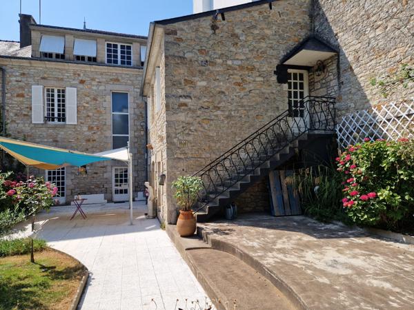DU PRESTIGE AU COEUR DE LA VILLE... Pontivy (56300)
