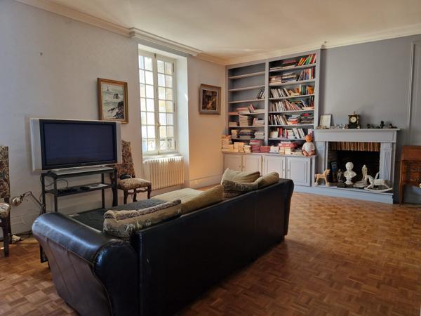 DU PRESTIGE AU COEUR DE LA VILLE... Pontivy (56300)