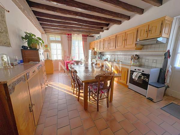 MAISON BOURGEOISE 4 CHAMBRES À VENDRE SUR VALENCAY PROCHE COMMERCES ET ÉCOLES (INDRE 36)