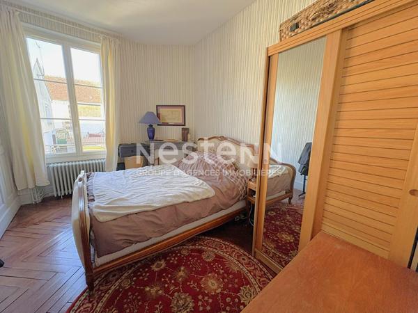 MAISON BOURGEOISE 4 CHAMBRES À VENDRE SUR VALENCAY PROCHE COMMERCES ET ÉCOLES (INDRE 36)